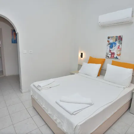 Aparthotel The S &