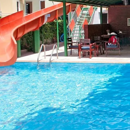 The S Apart & Suites Hotel 3*