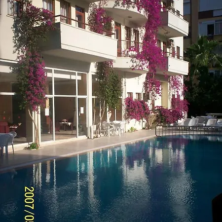 The S Apart & Suites Hotel